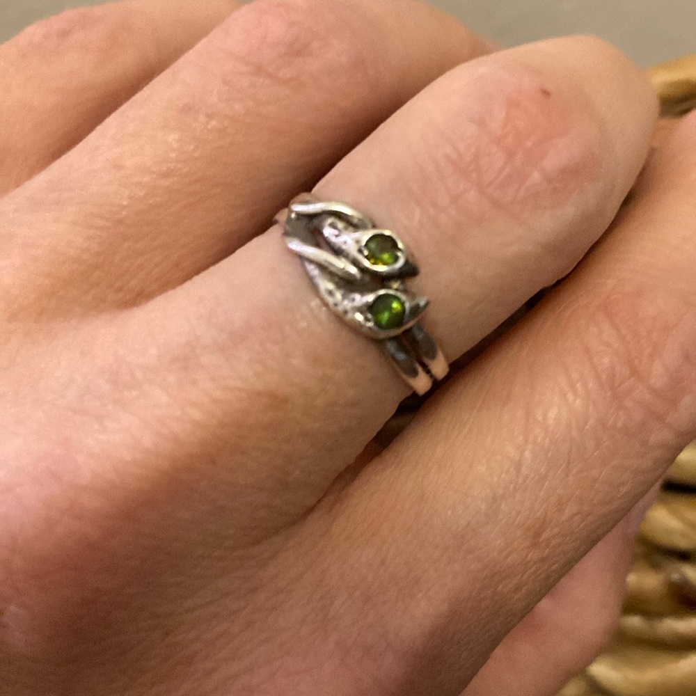 Vintage 925 sterling silver. approximately size 6.75 US snake ring. Peridot.
